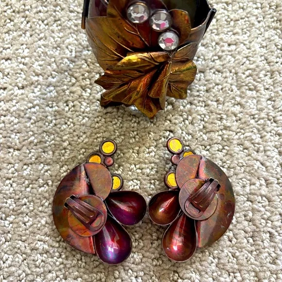 Vintage 1950’s Gold and Bronze Jewelry Set